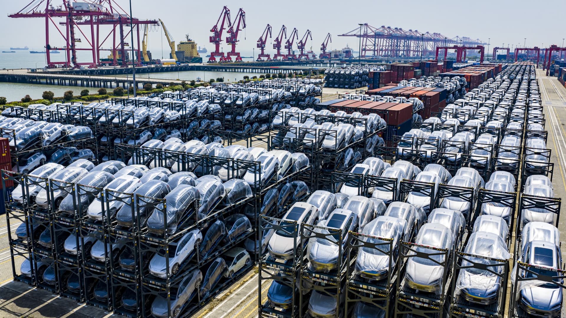 The U.S.'s Uphill Battle: Unpacking the Challenge of Reducing Battery Reliance on China blog