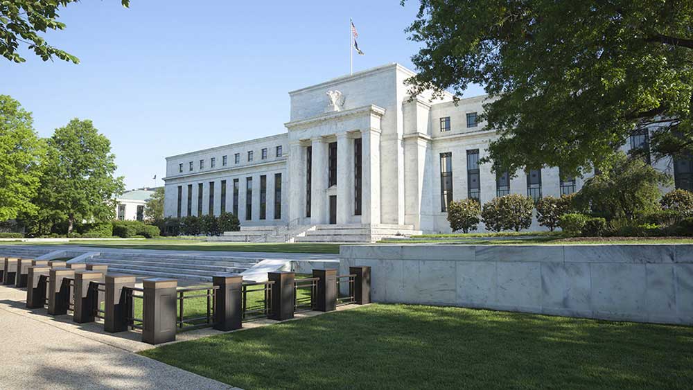 Dow Jones Futures Under Pressure: Fed Rate Hike Looms as Oil Surges and Yields Climb; Apple, Moderna Emerge as Strategic 'New Buys' blog