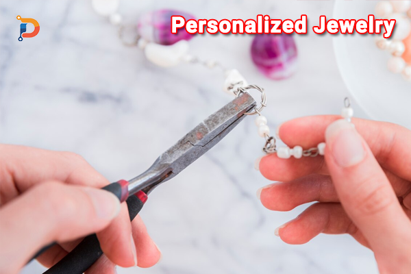Romantic Gift Ideas for Your Girlfriend